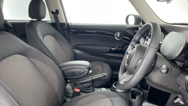 MINI Hatchback 1.5 Cooper Classic 3dr Auto Petrol Hatchback